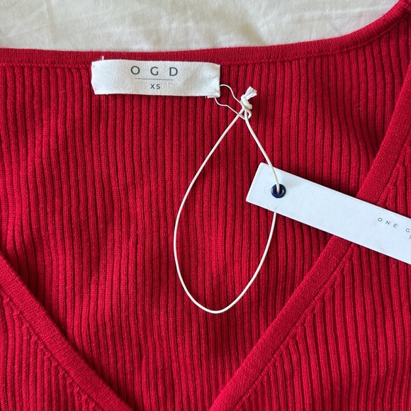 REVOLVE One grey day red cardigan - Picture 2 of 3